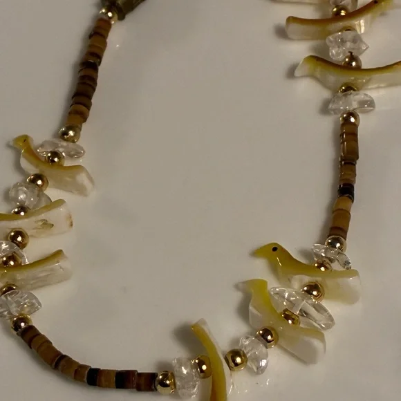 Vintage 90s Beaded Bracelet with Gold tone Accents and fetish birds - Picture 4 of 6